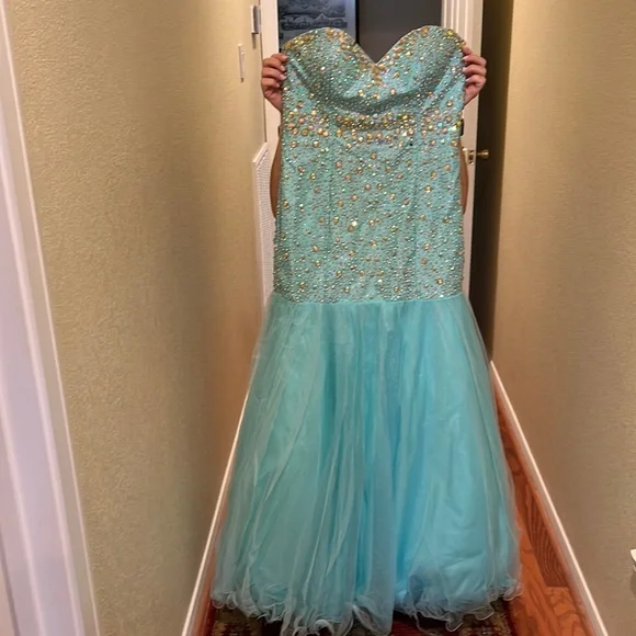 Tony Bowls Dresses | Tony Bowls Paris Aqua Mermaid Gown | Color: Blue | Size: 10 | Katelynodonel's Closet